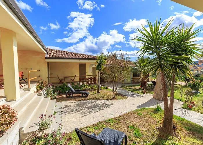 Фермерский дом Su Solianu *